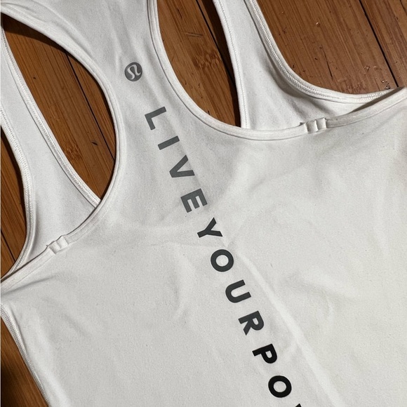 Rare Lululemon Graphic Racerback Tank White Size 2 - Picture 10 of 10
